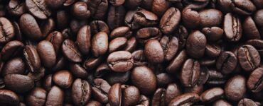 Grãos de café torrados