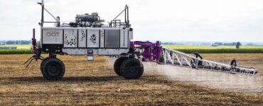 Máquina agrícola utilizada em tráfego controlado