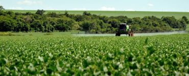 Aplicação de defensivos agrícolas